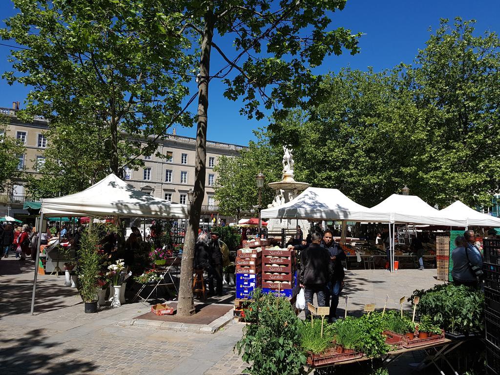 Penthouse Apartment Overlooking Place Carnot Carcassonne Extérieur photo
